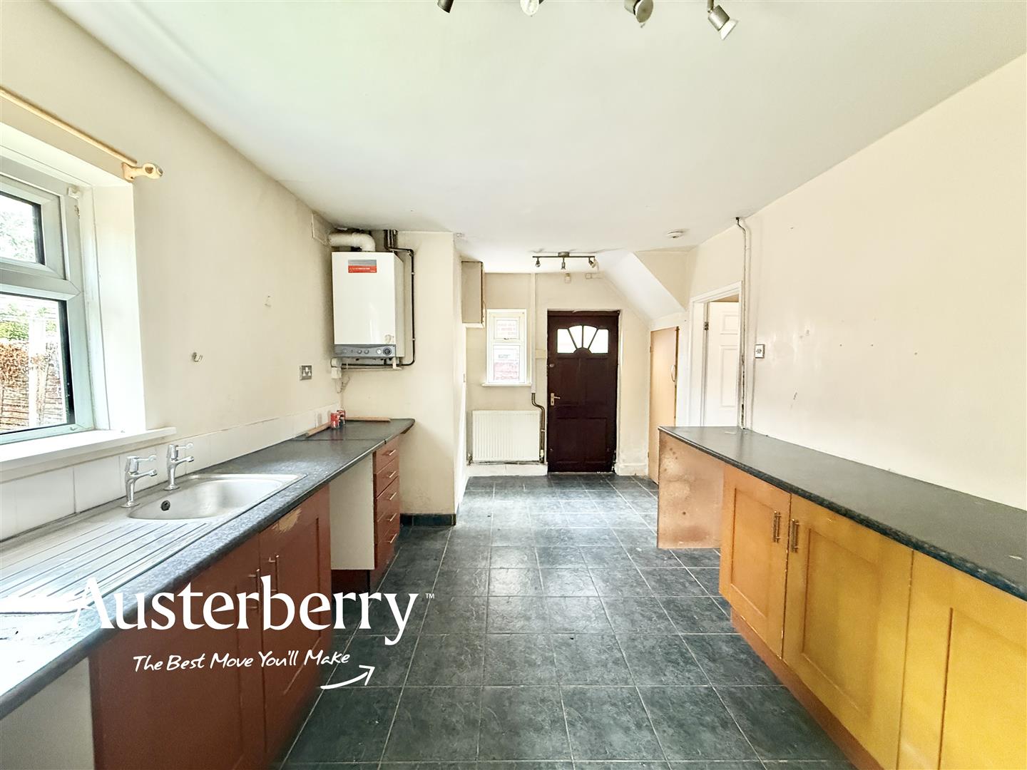 2 bed property in Piggott Grove, Stoke-On-Trent